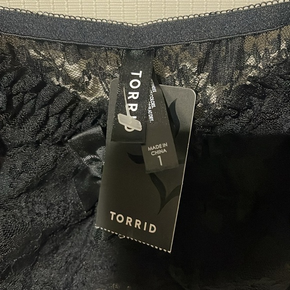 New With Tags Torrid Women’s Black Lace Wired Bra Lingerie Size 1 - Picture 5 of 12